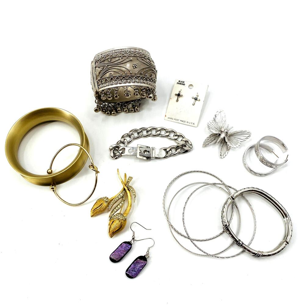 Gold & Silvery Costume Jewelry Lot